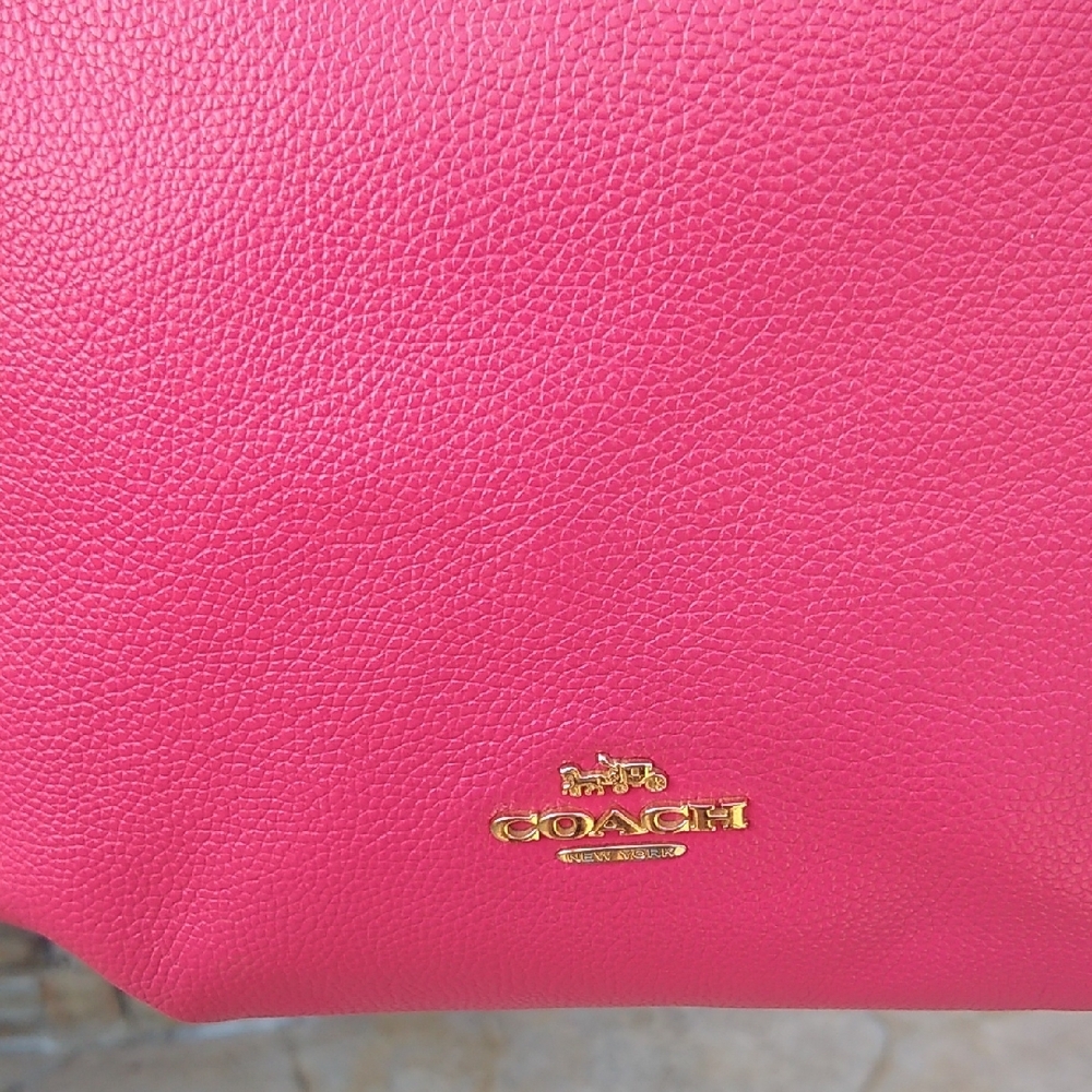 Coach Pink Skylar Hobo Bag With Unbranded Fashion Zipper Pull - Picture 3 of 16